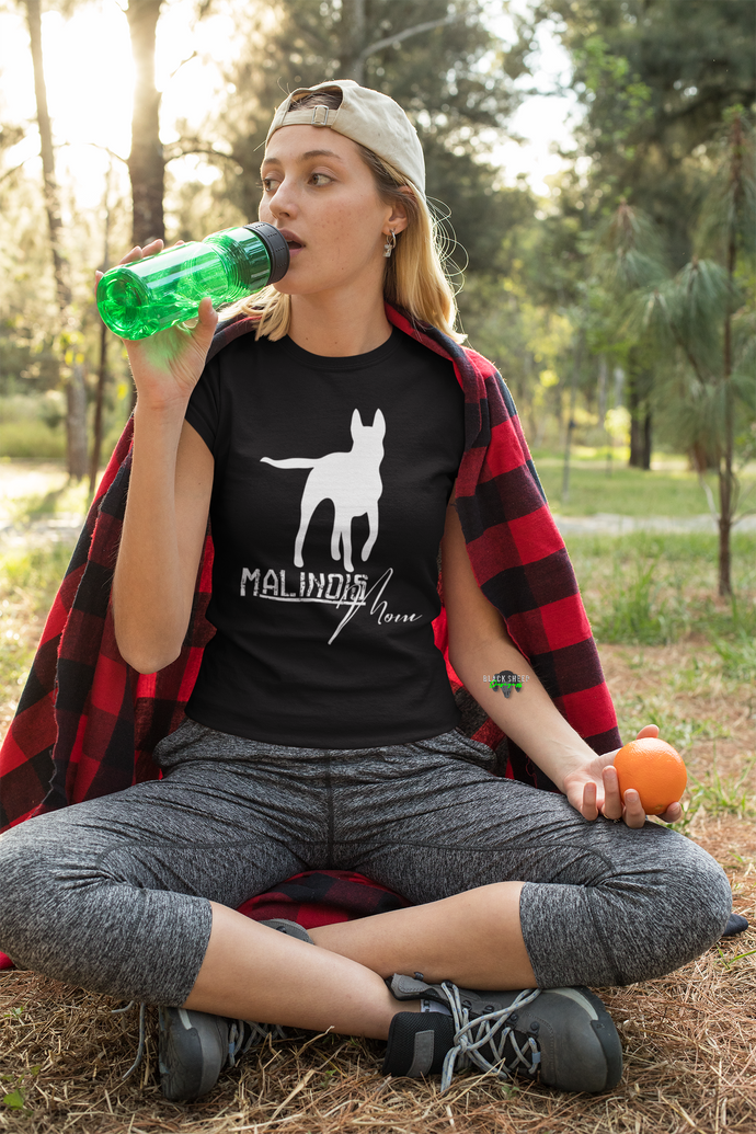 Malinois Mom Unisex Short Sleeved Cotton Tee